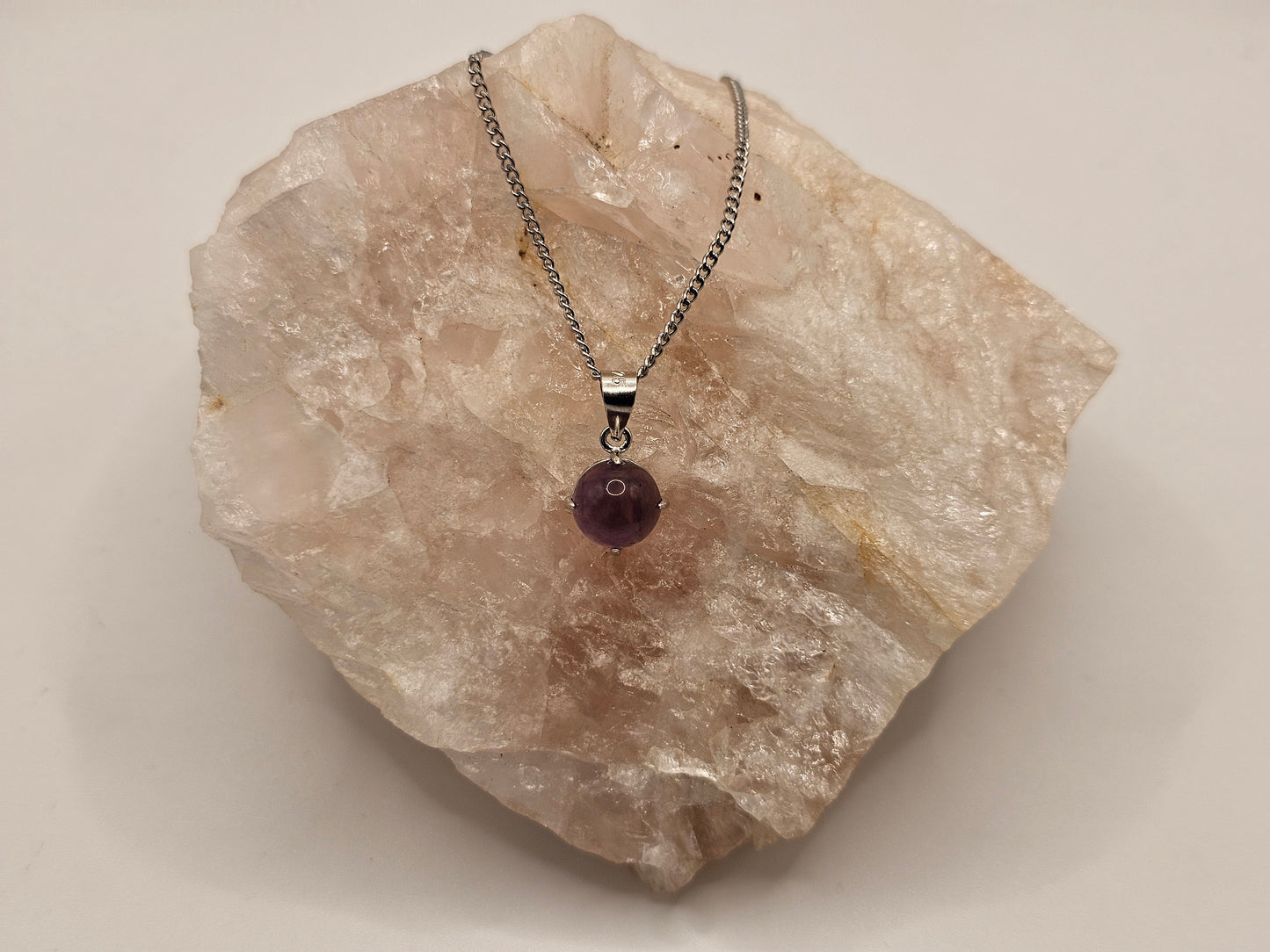 Anhänger mit Naturstein