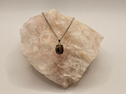 Anhänger mit Naturstein