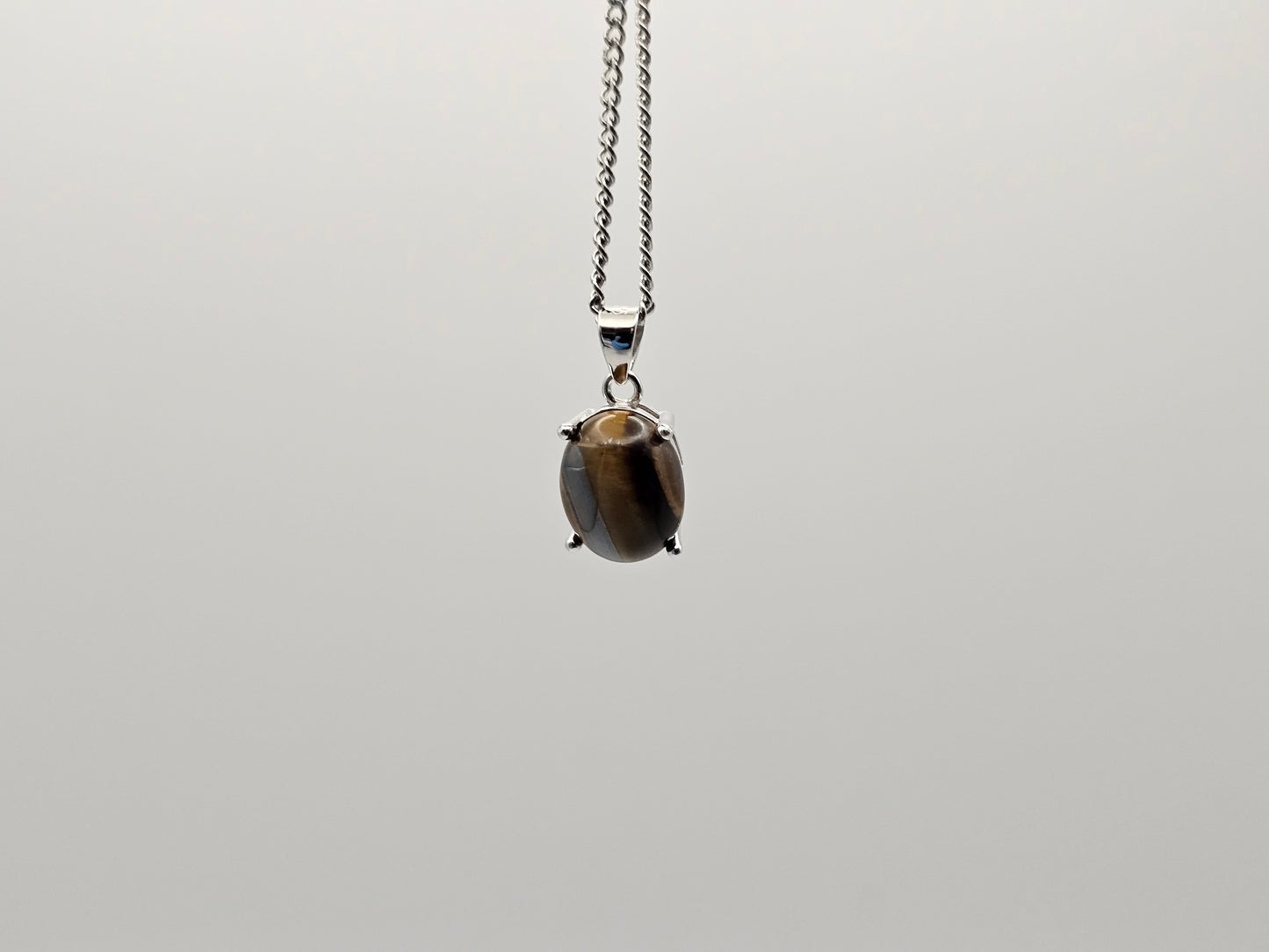 Anhänger mit Naturstein